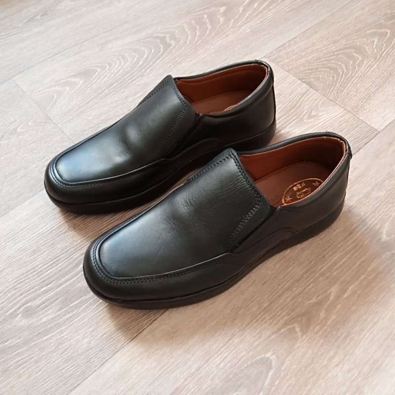 صباط جلد ميدكال اسود بلا سير